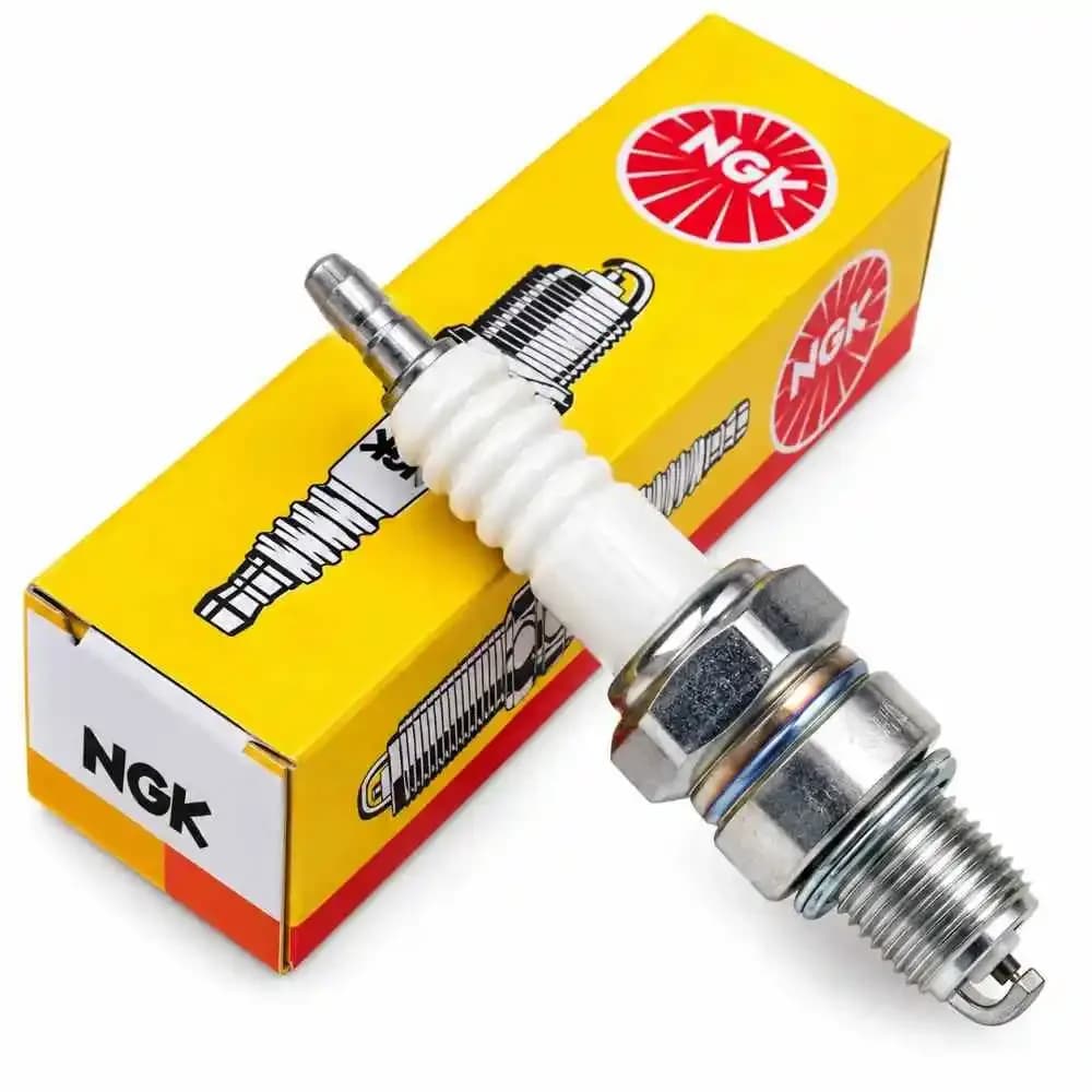 Свеча зажигания для двухтактных двигателей (2T) – диаметр резьбы 13,5 мм, длина резьбы 7,5 мм 1